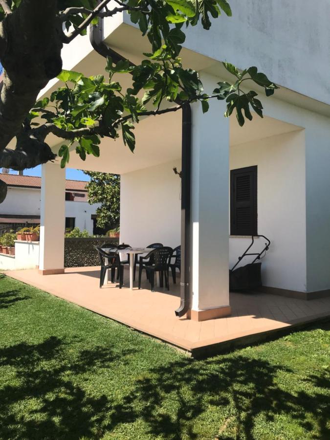 Вілла Alloggio Turistico Al Mare Sperlonga E Terracina Лідо-ді-Фонді Екстер'єр фото